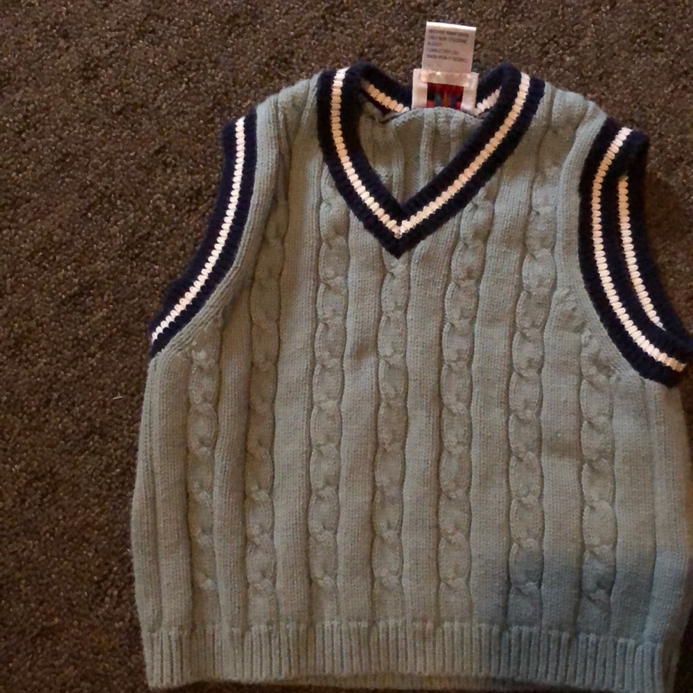 Sweater vest